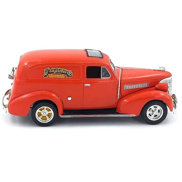 Monogram 39 Chevy Panel Truck Dr Feelgood's Elixir 1:24 Model 2772 Pre-Assembled - Picture 5 of 10